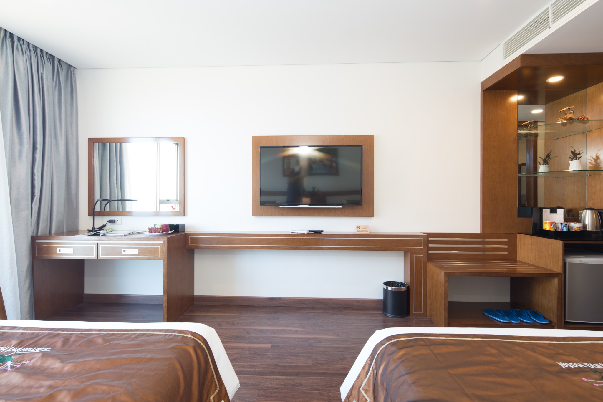 Deluxe Twin Room Partial Sea View #1