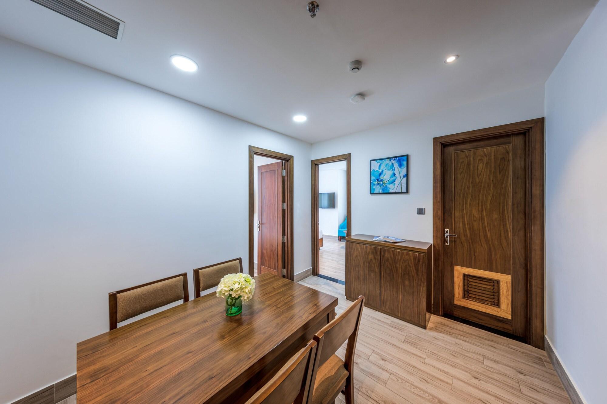 Premier Apartment #4