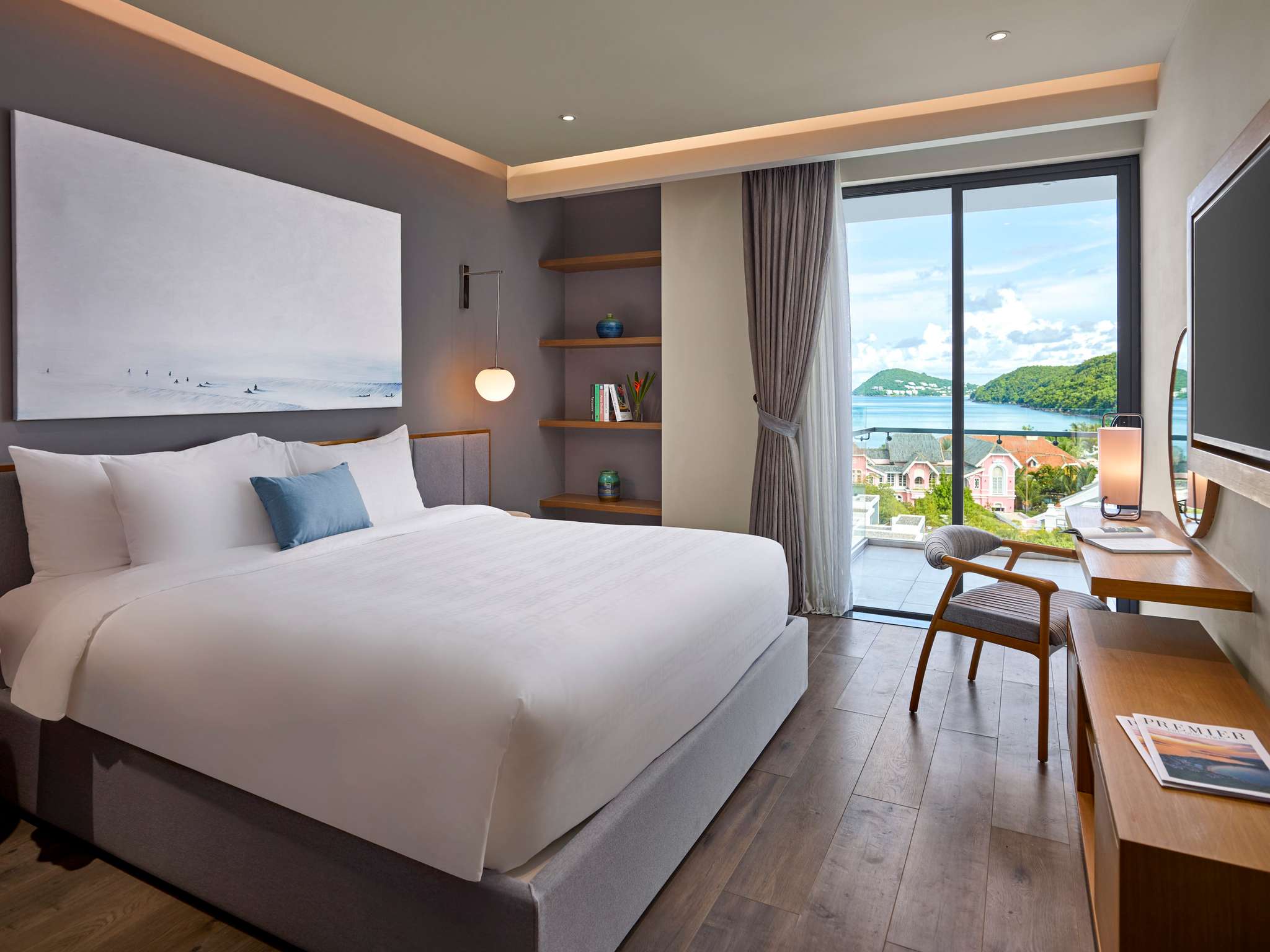 Superior Suite 1 King Bed with Balcony #3