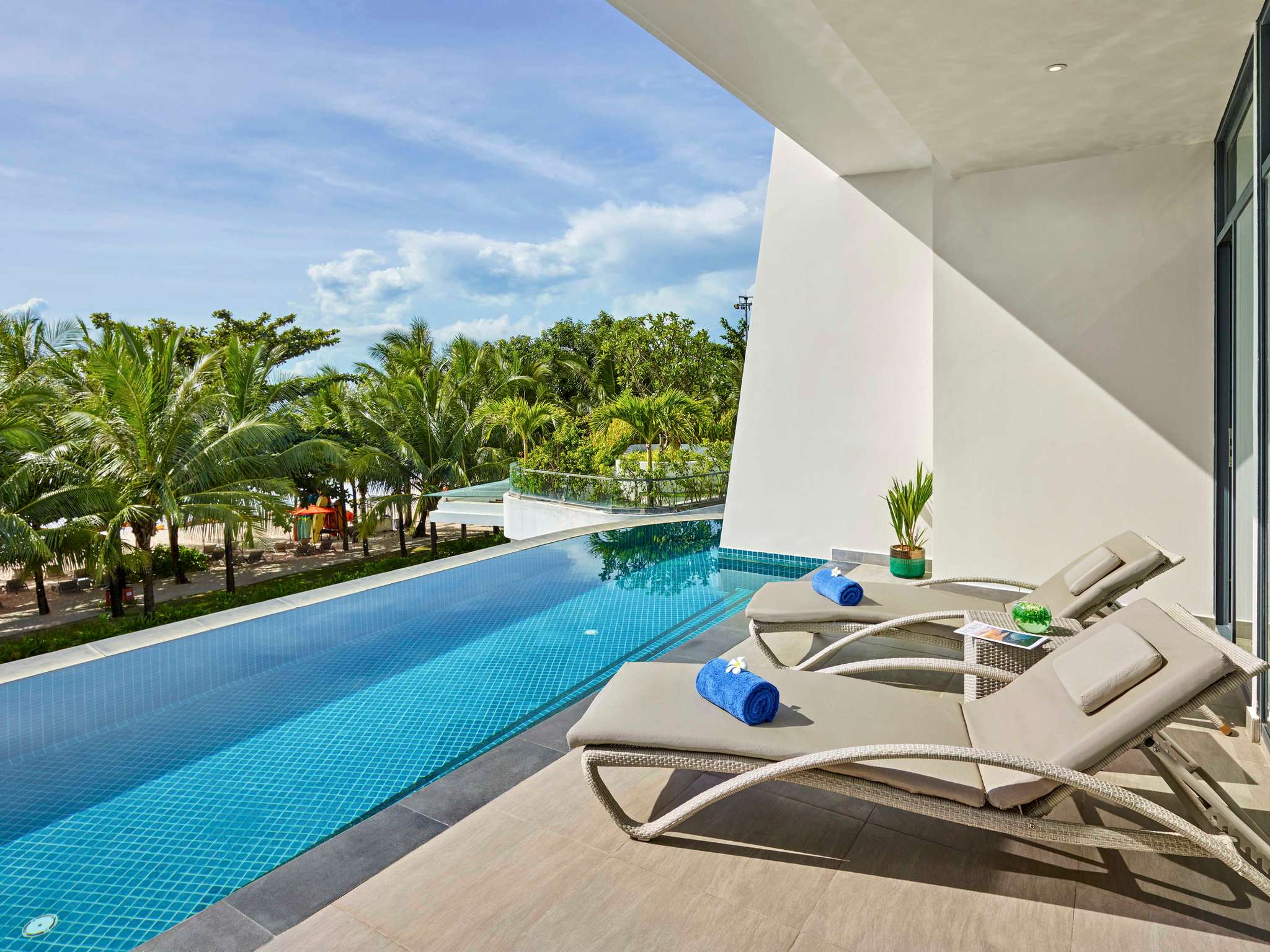 Apartment 2 Bedrooms with Private Pool #3