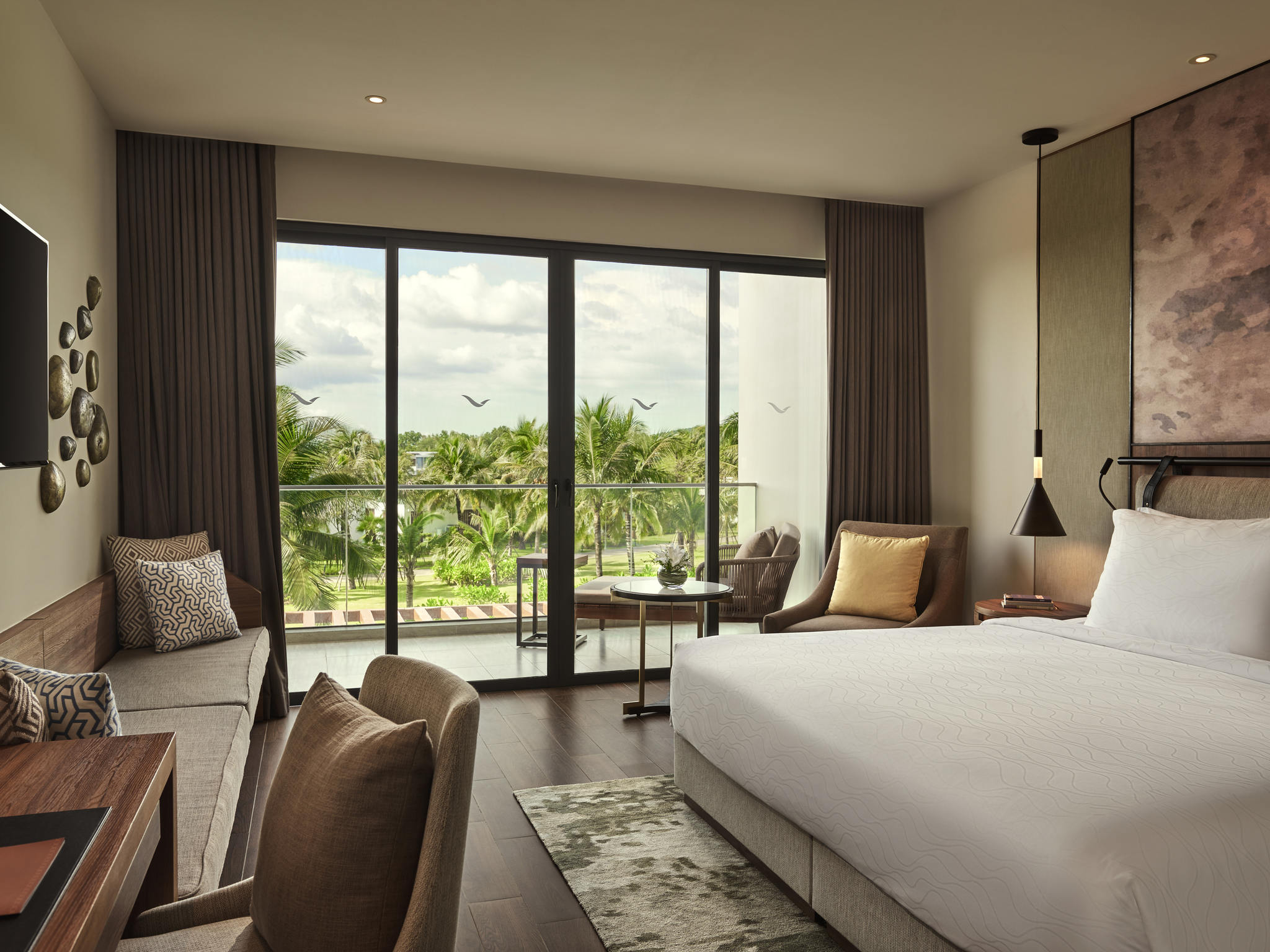 Superior King Room Garden View with Balcony #1