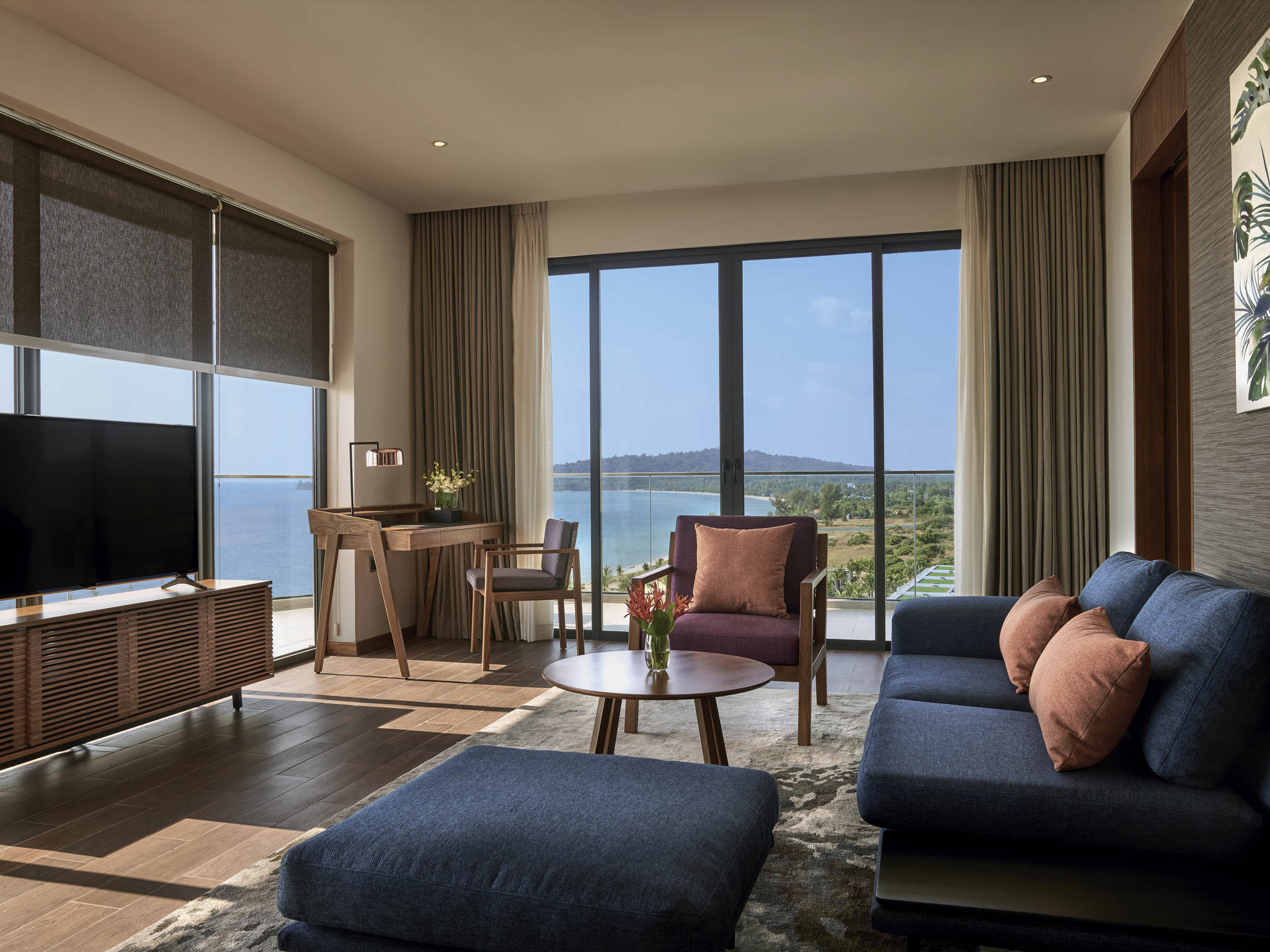 Sea View Suite Room with Balcony #2