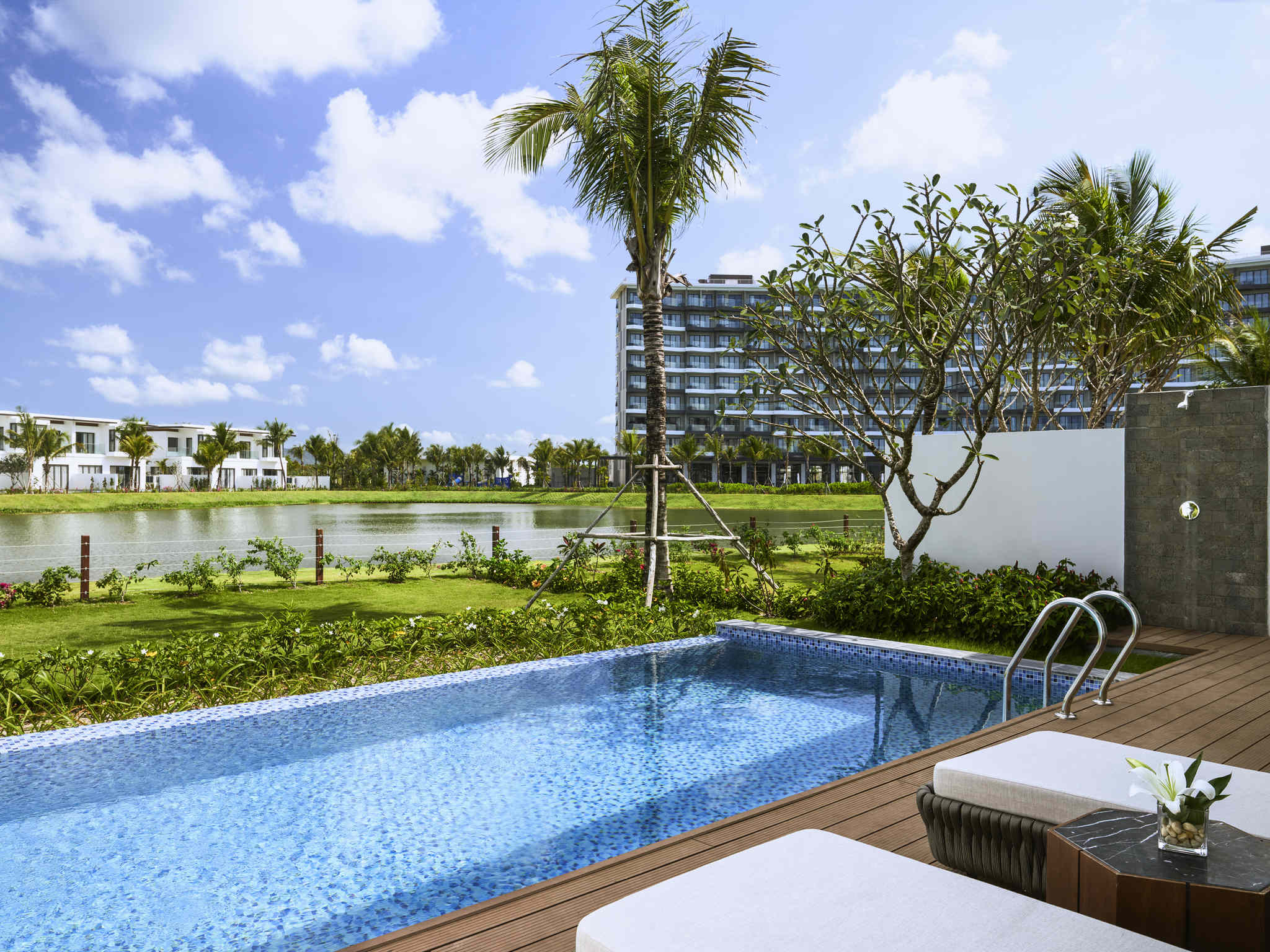 Three Bedroom Villa with Private Pool - Lake View #6