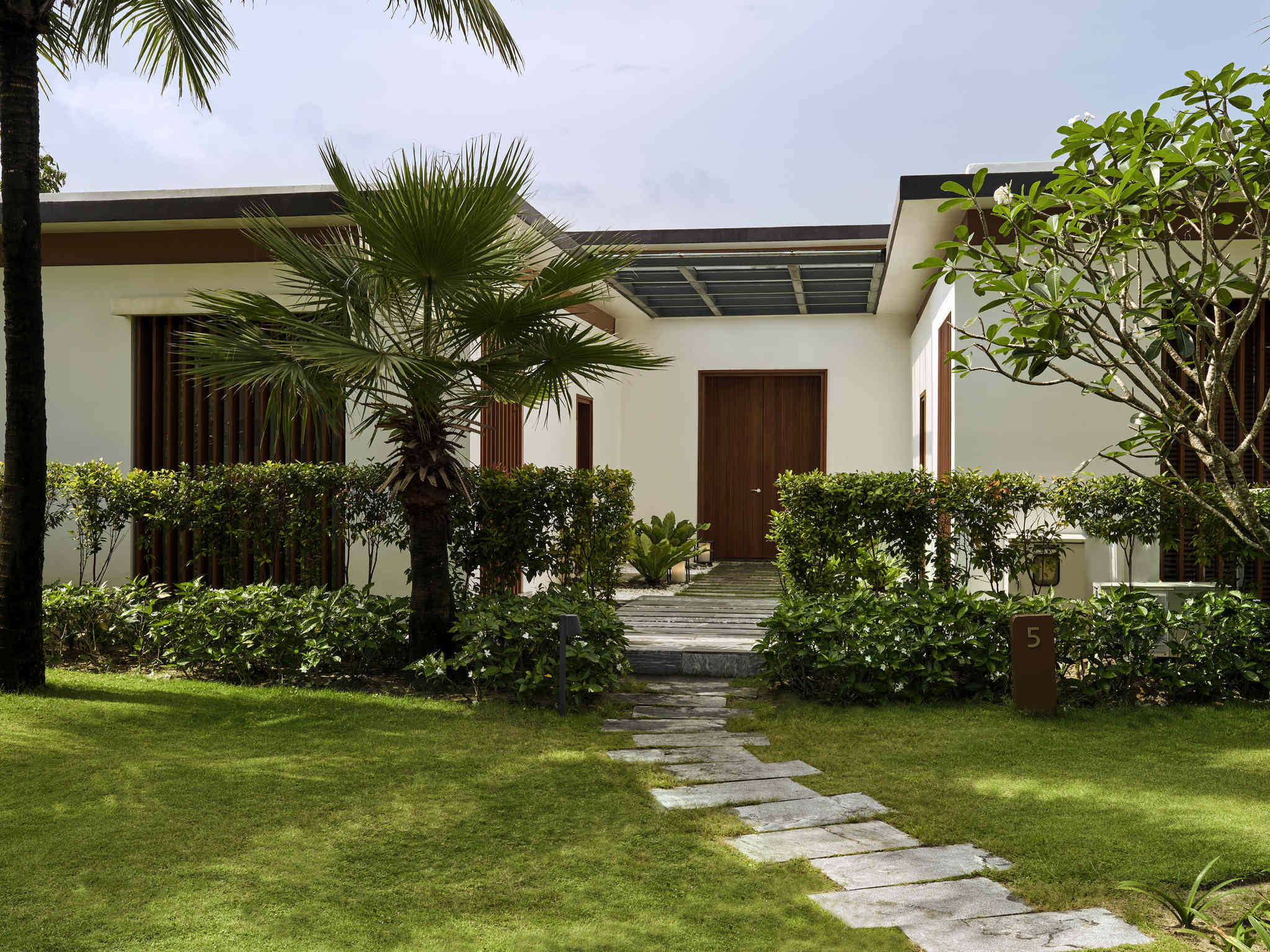 Three Bedroom Beach Front Villa with Private Pool #1