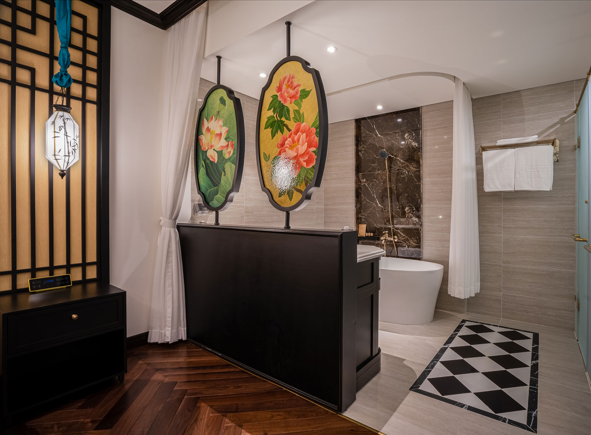 Suite #4