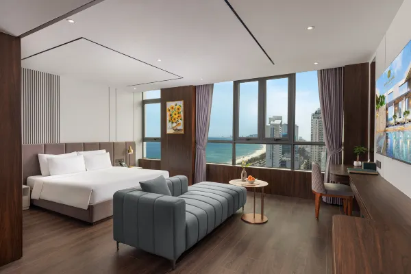 Grand Suite Partial Ocean View #1
