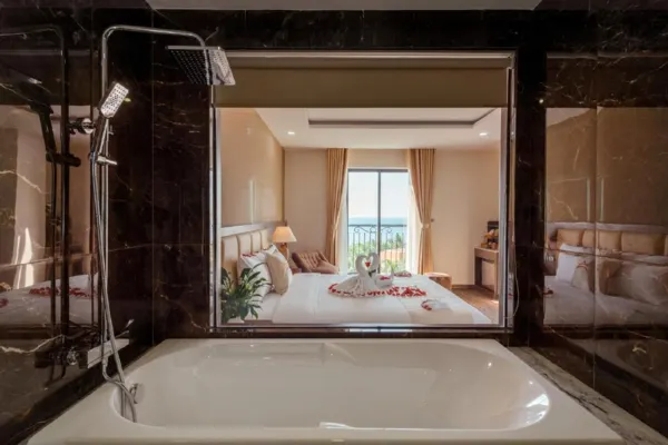 Aura Delight Plus with Sea View	Double #4