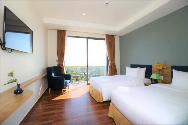 Deluxe Sea View with Balcony Twin #2