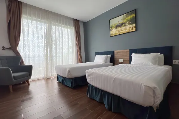Deluxe Sea View with Balcony Twin #7