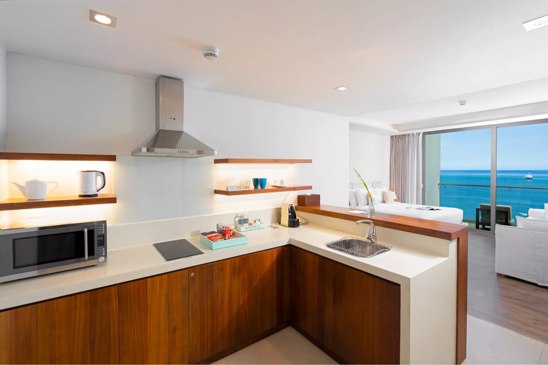 Light Plus Ocean Front With Balcony #2
