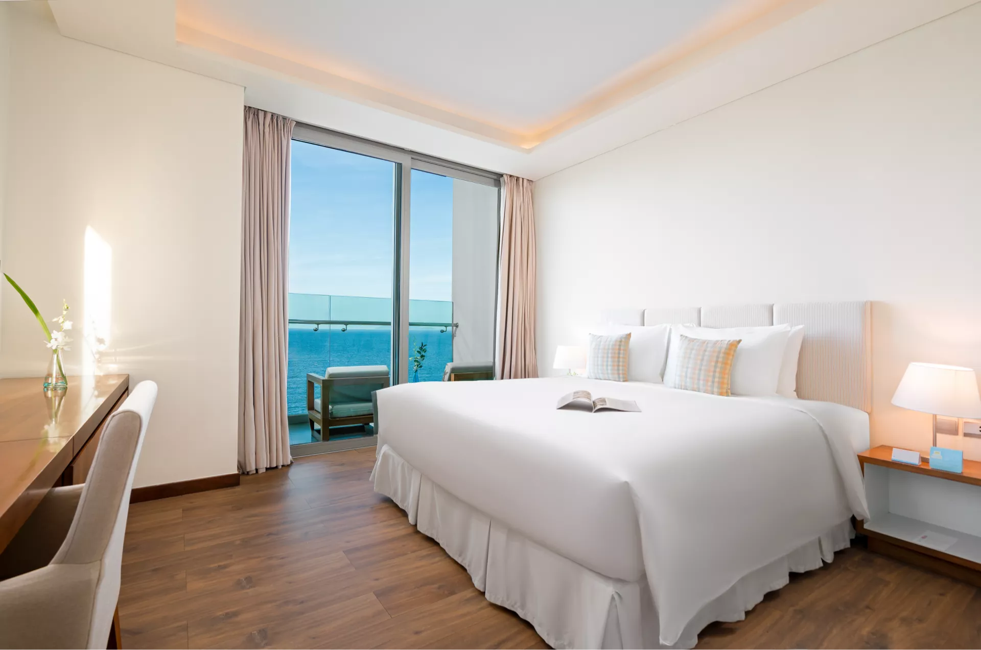 Delight Ocean Front With Balcony #2