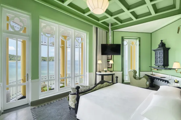 Deluxe Emerald Bay Room, Ocean View #2
