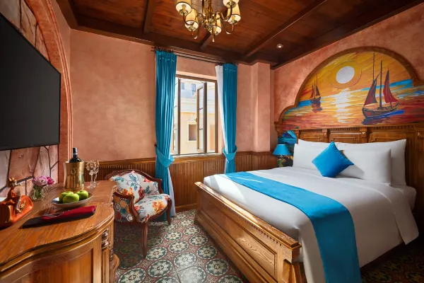 Caeli Amoris, City View, 1 Queen Bed with Window #1