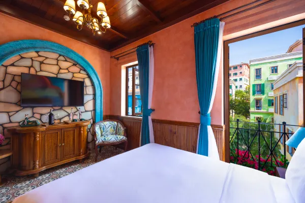 Lumen Amoris, City View, 1 Queen Bed with Balcony #3