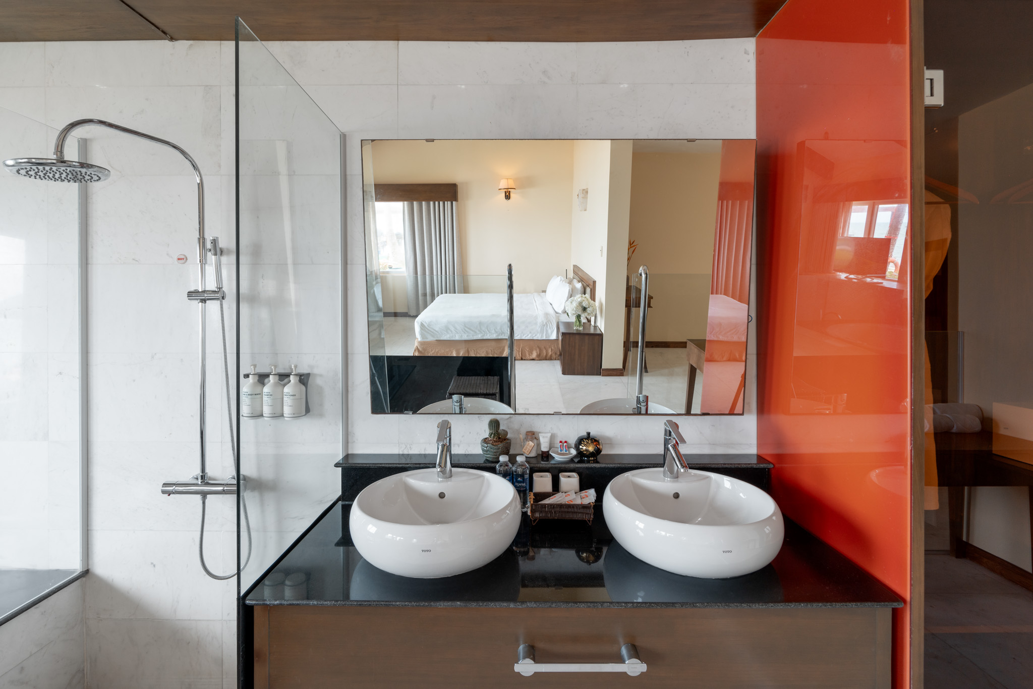 Famiana Executive Suite #10