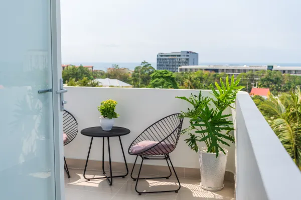 Deluxe Double With Balcony #4