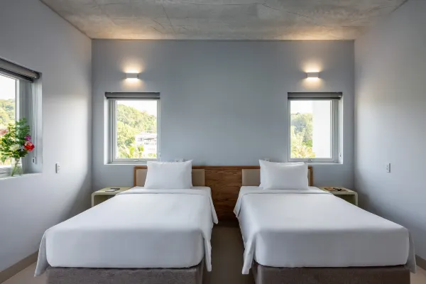 Deluxe Twin With Balcony #5