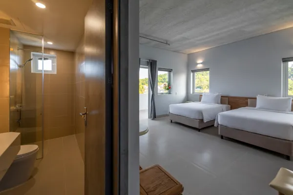 Deluxe Triple With Balcony #3