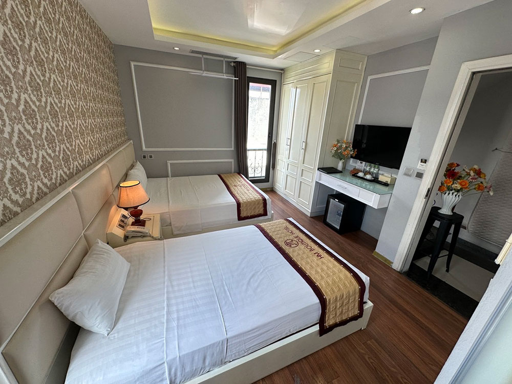 Triple Room With City View #2