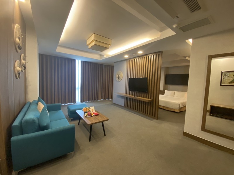 Executive Suite #2