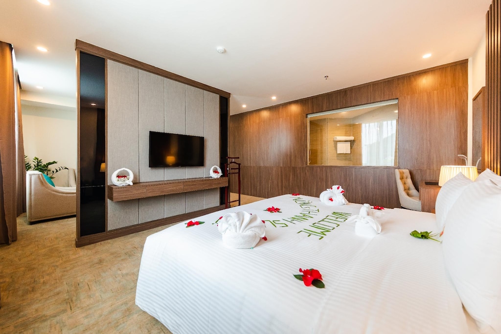 Executive Suite #2