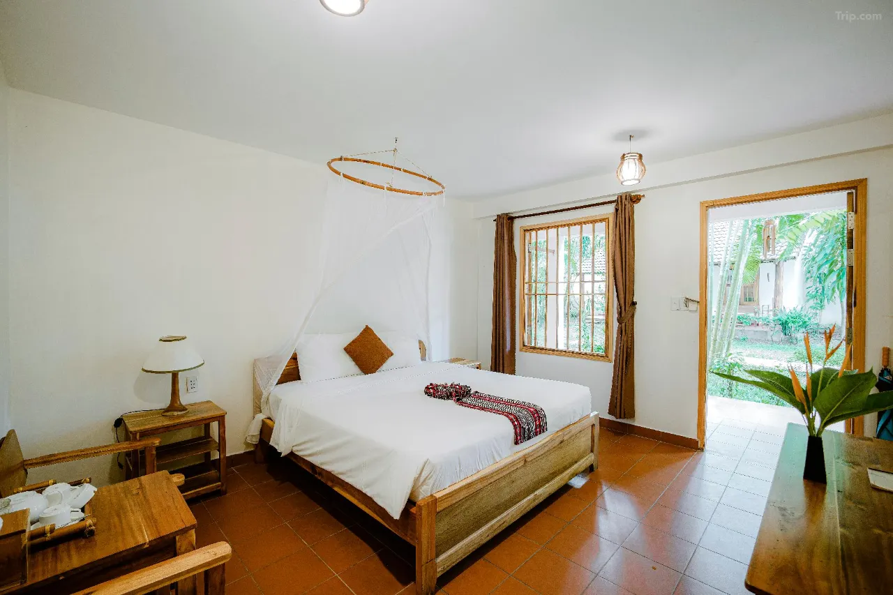 Standard with Garden View #1