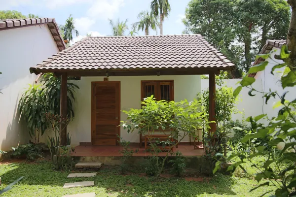 Standard with Garden View #9