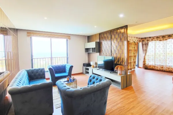 Soluna Penhouse 3BR Sea View #4