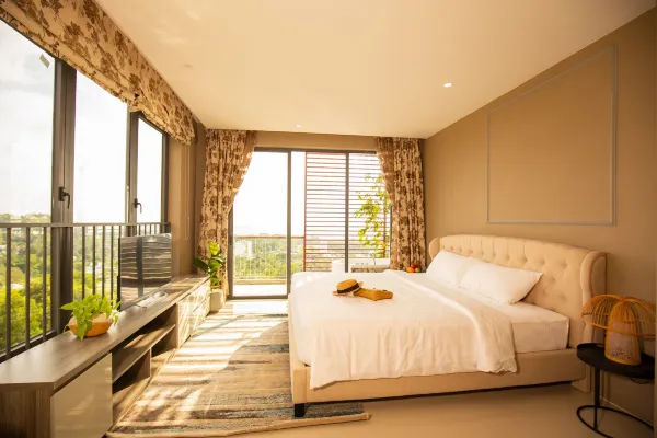Soluna Penhouse 3BR Sea View #2