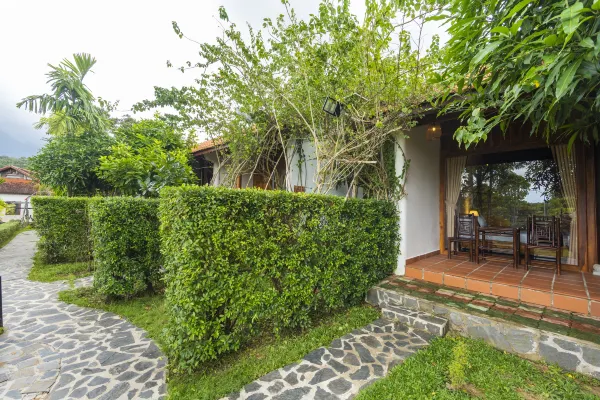 Twin Bungalow Garden View #5