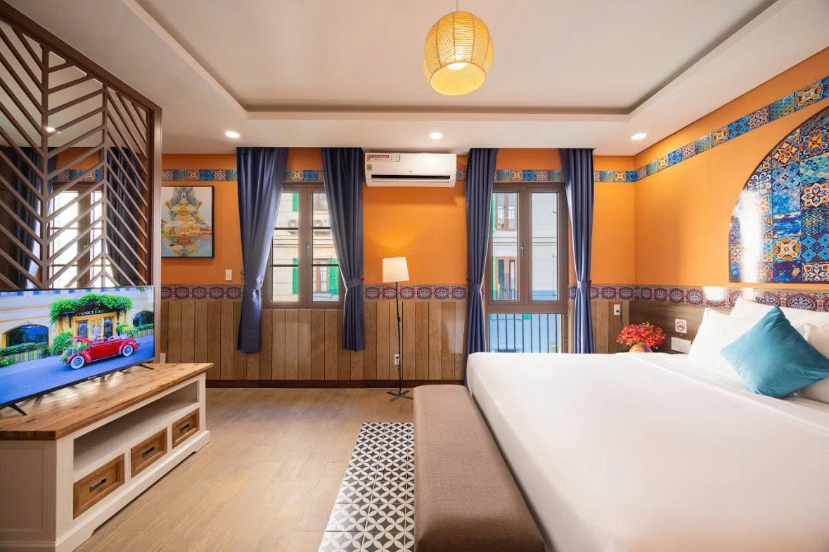 Stella Amoris, Standard City View, Super King Bed with Window #1